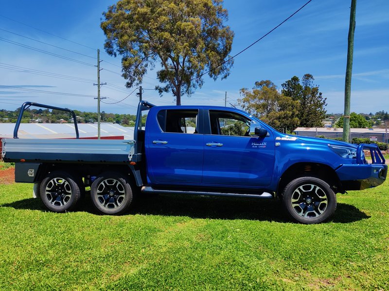 2020 hilux store tray